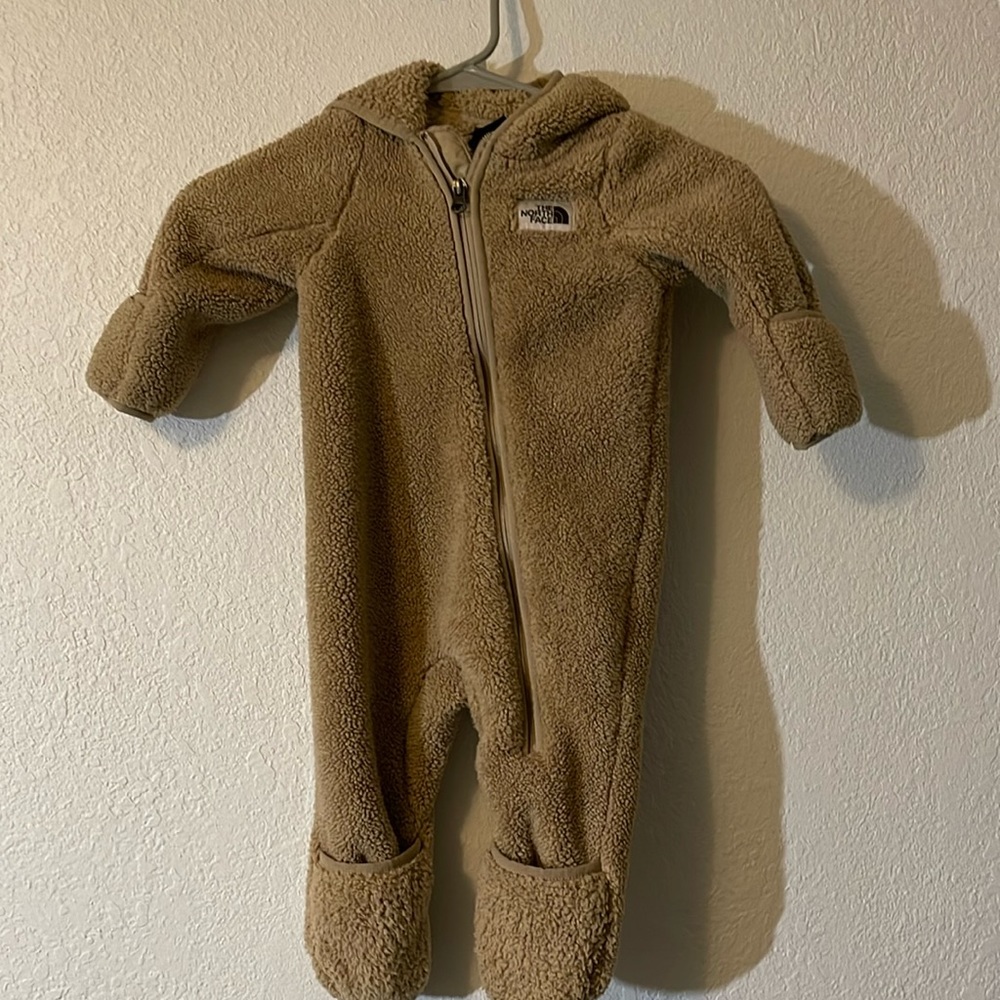 The north face snow suit 6-12month